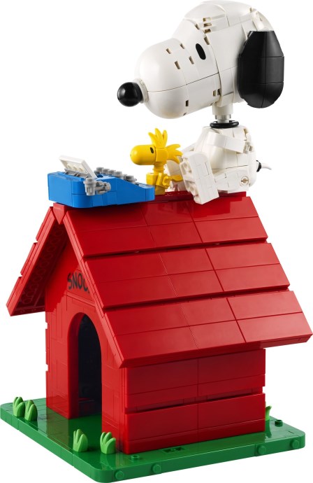 LEGO 21368 Peanuts: Snoopy's Doghouse