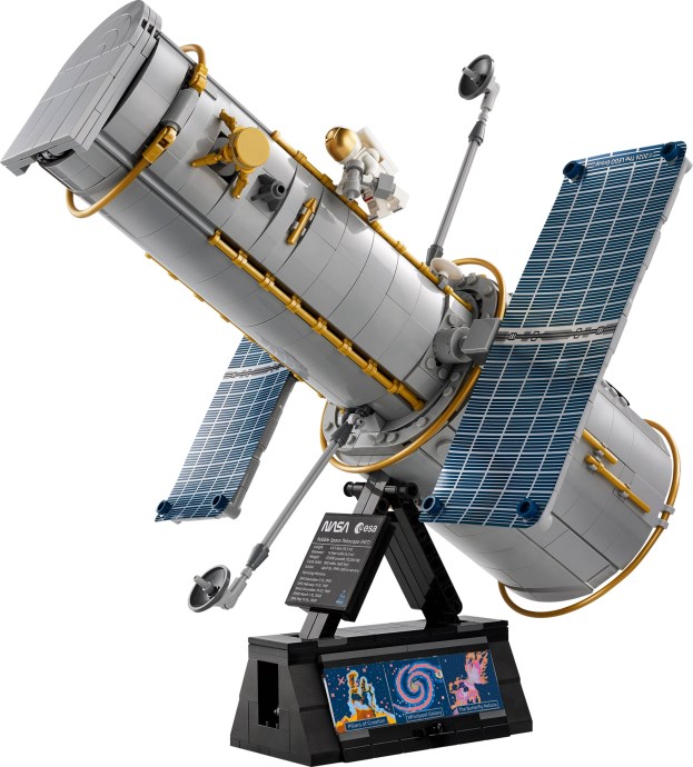 LEGO 11382 Hubble Space Telescope
